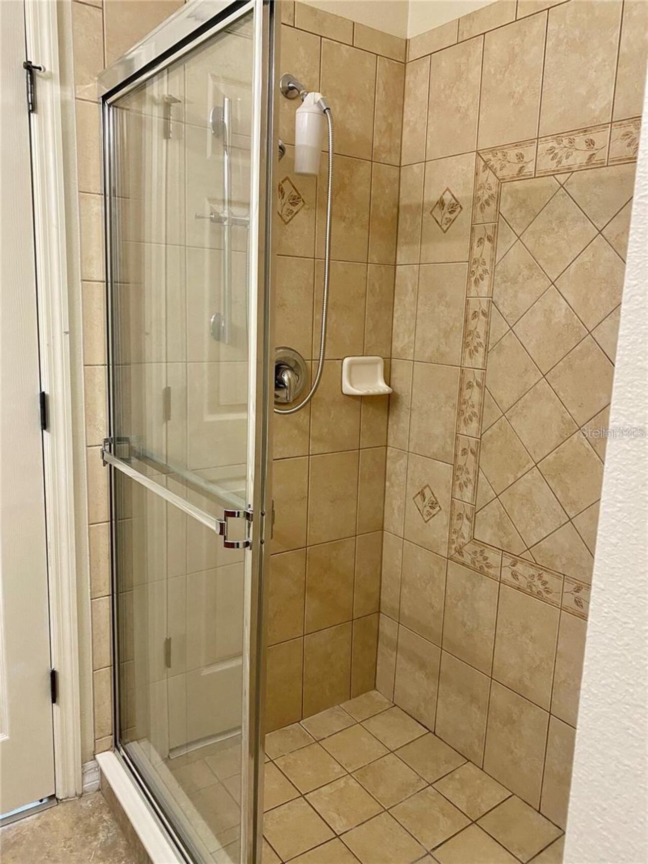 Listing Photo 12