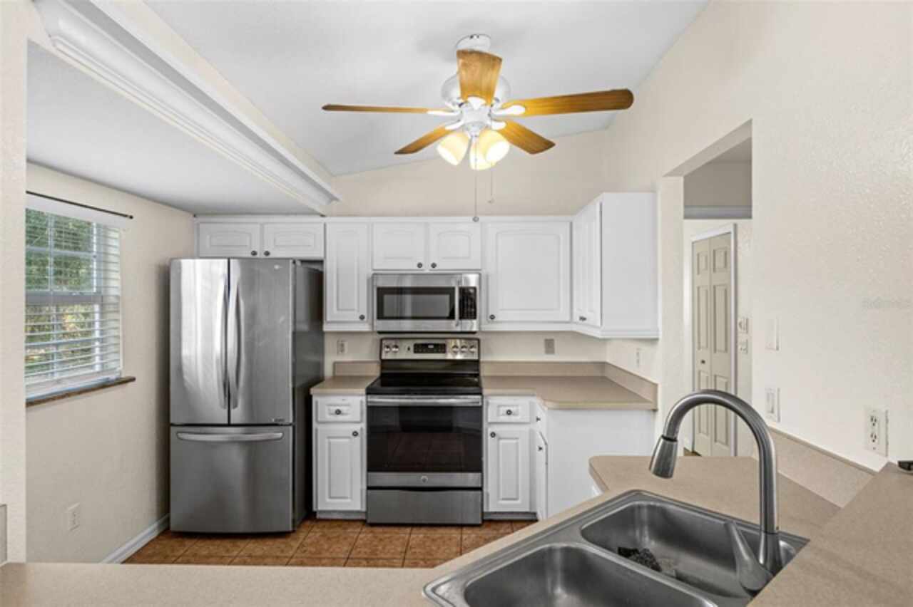 Listing Photo 10