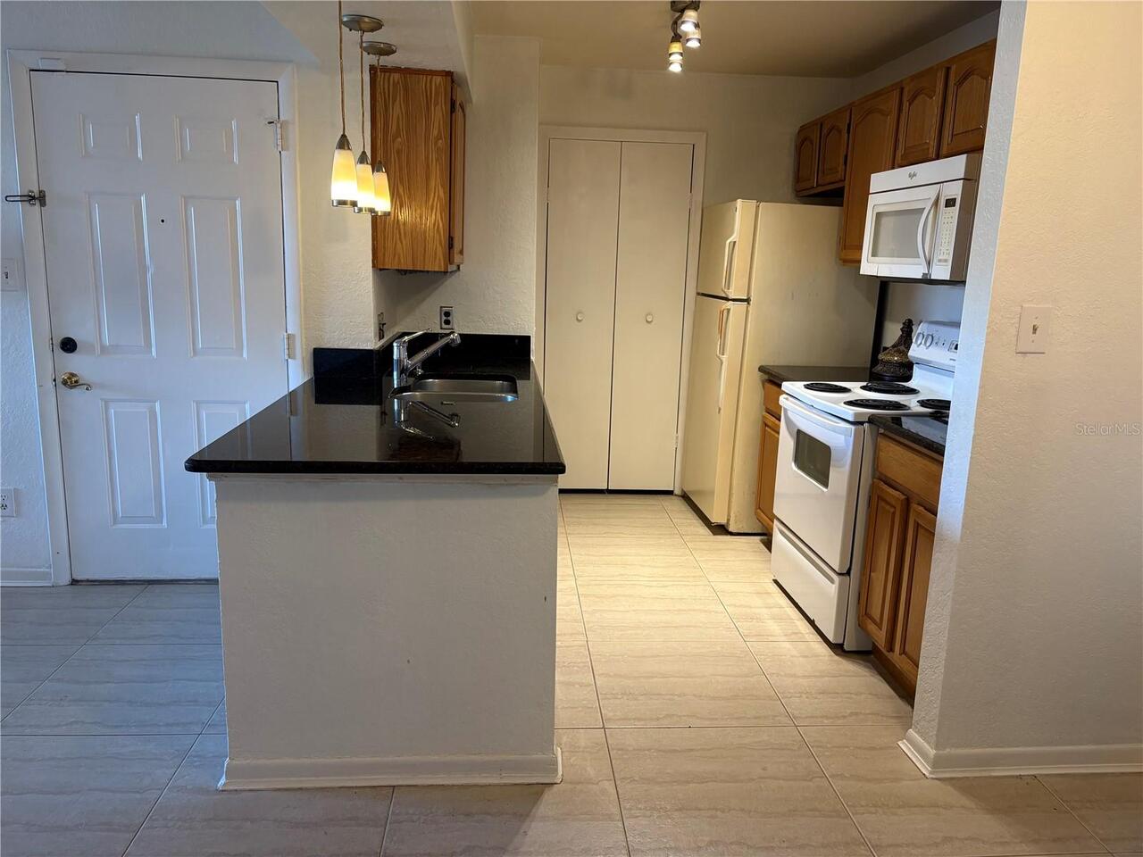 Listing Photo 10