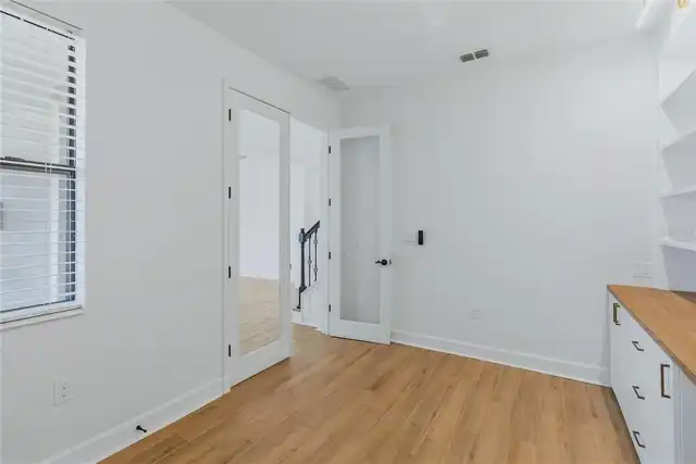Listing Photo 7