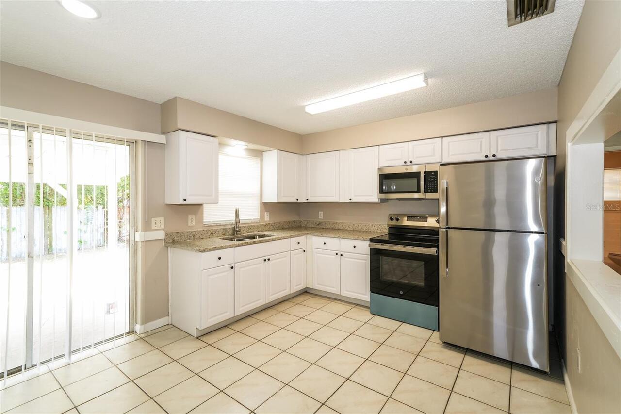 Listing Photo 8