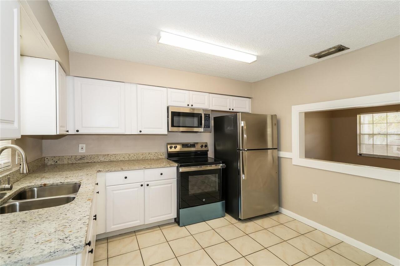 Listing Photo 9