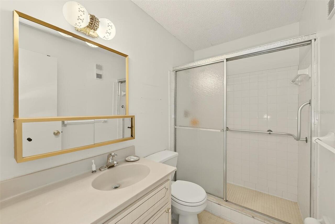 Listing Photo 16