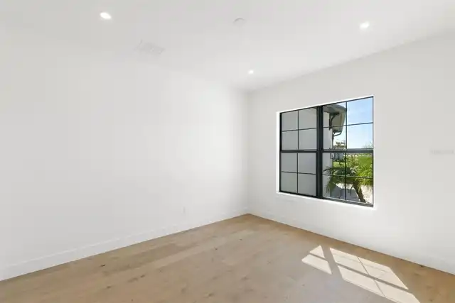 Listing Photo 33