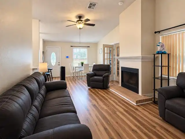 Listing Photo 6