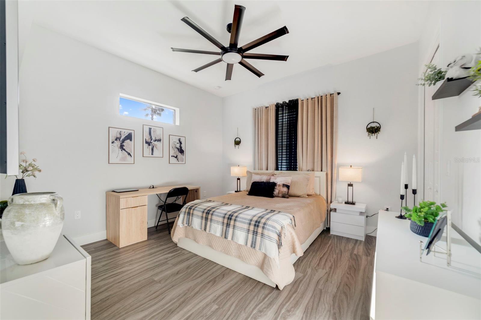 Listing Photo 18