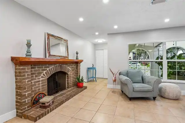 Listing Photo 14