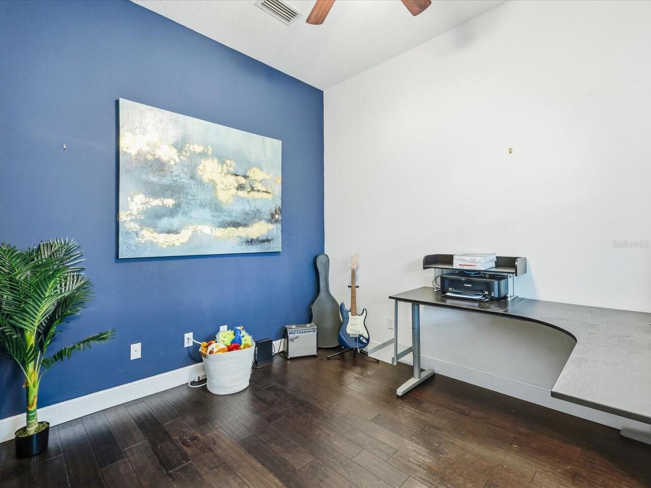 Listing Photo 12