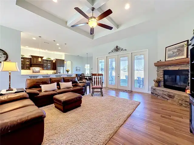 Listing Photo 9