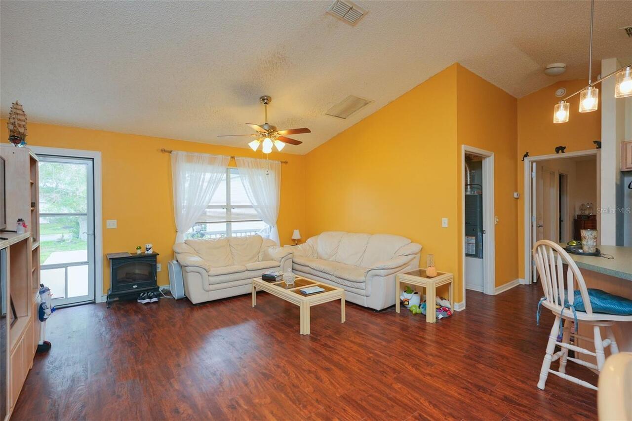 Listing Photo 7