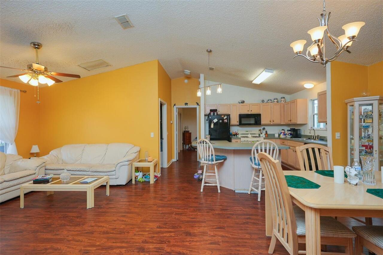 Listing Photo 9