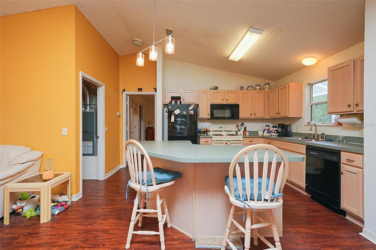 Listing Photo 15