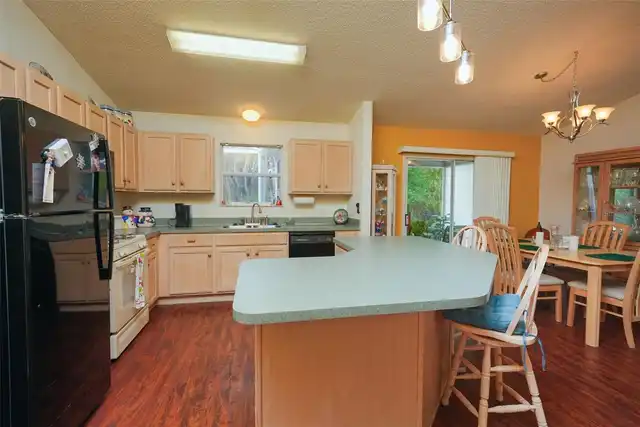Listing Photo 13