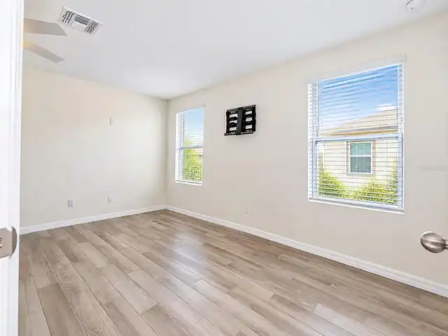 Listing Photo 21
