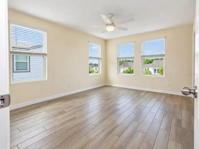 Listing Photo 25