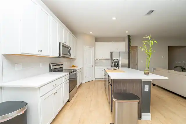 Listing Photo 14