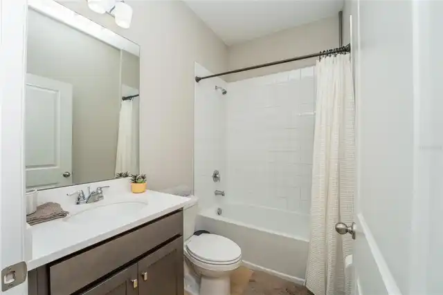 Listing Photo 16