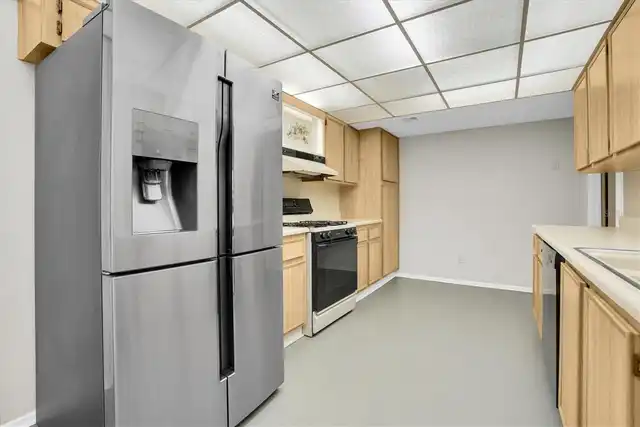 Listing Photo 18
