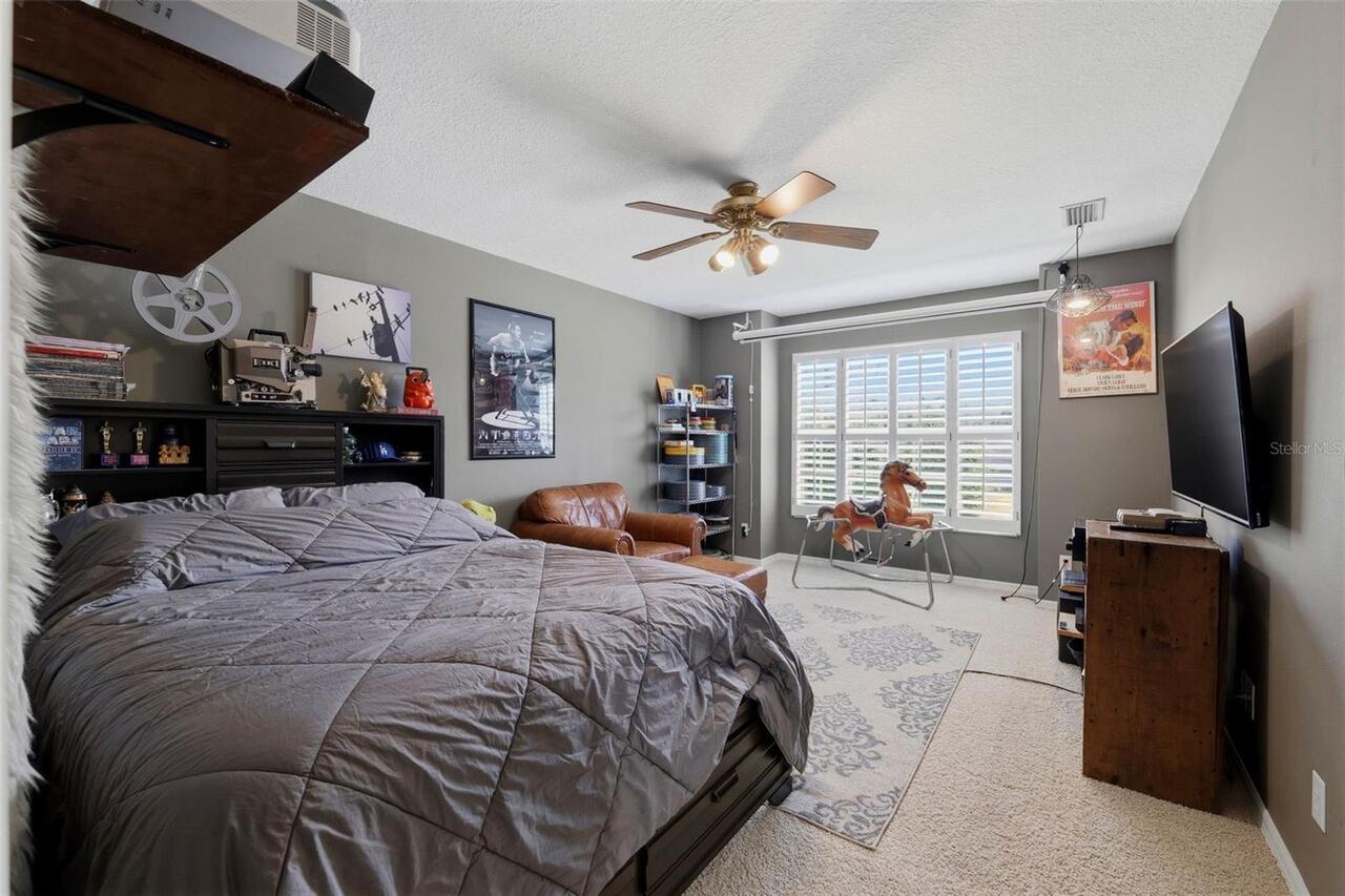 Listing Photo 10