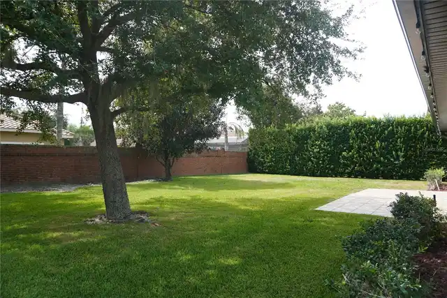 Listing Photo 16