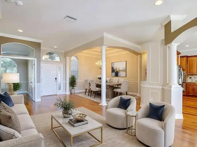 Listing Photo 11