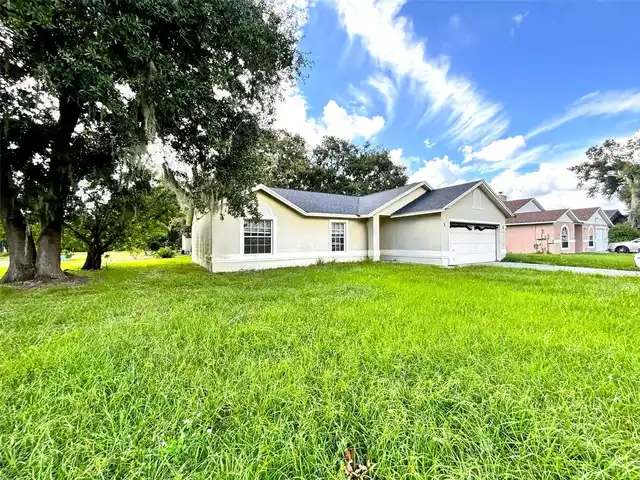 Listing Photo 11