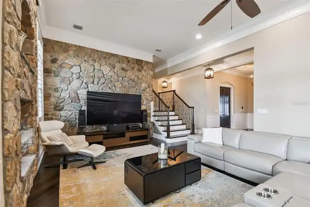Listing Photo 16