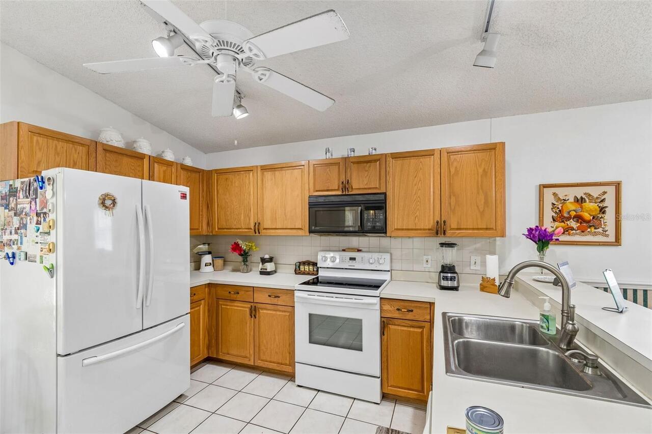 Listing Photo 11