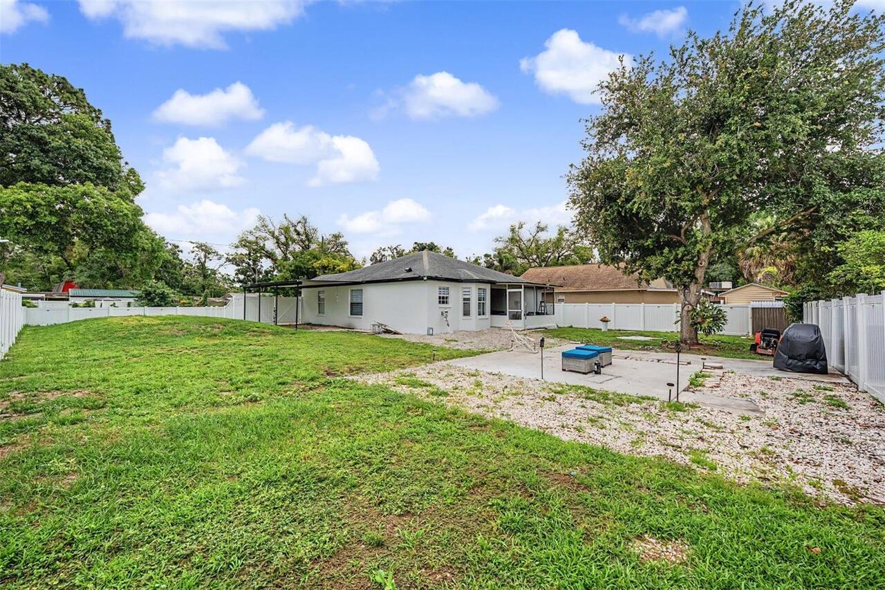 Listing Photo 8