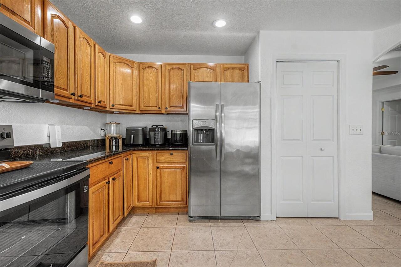 Listing Photo 12