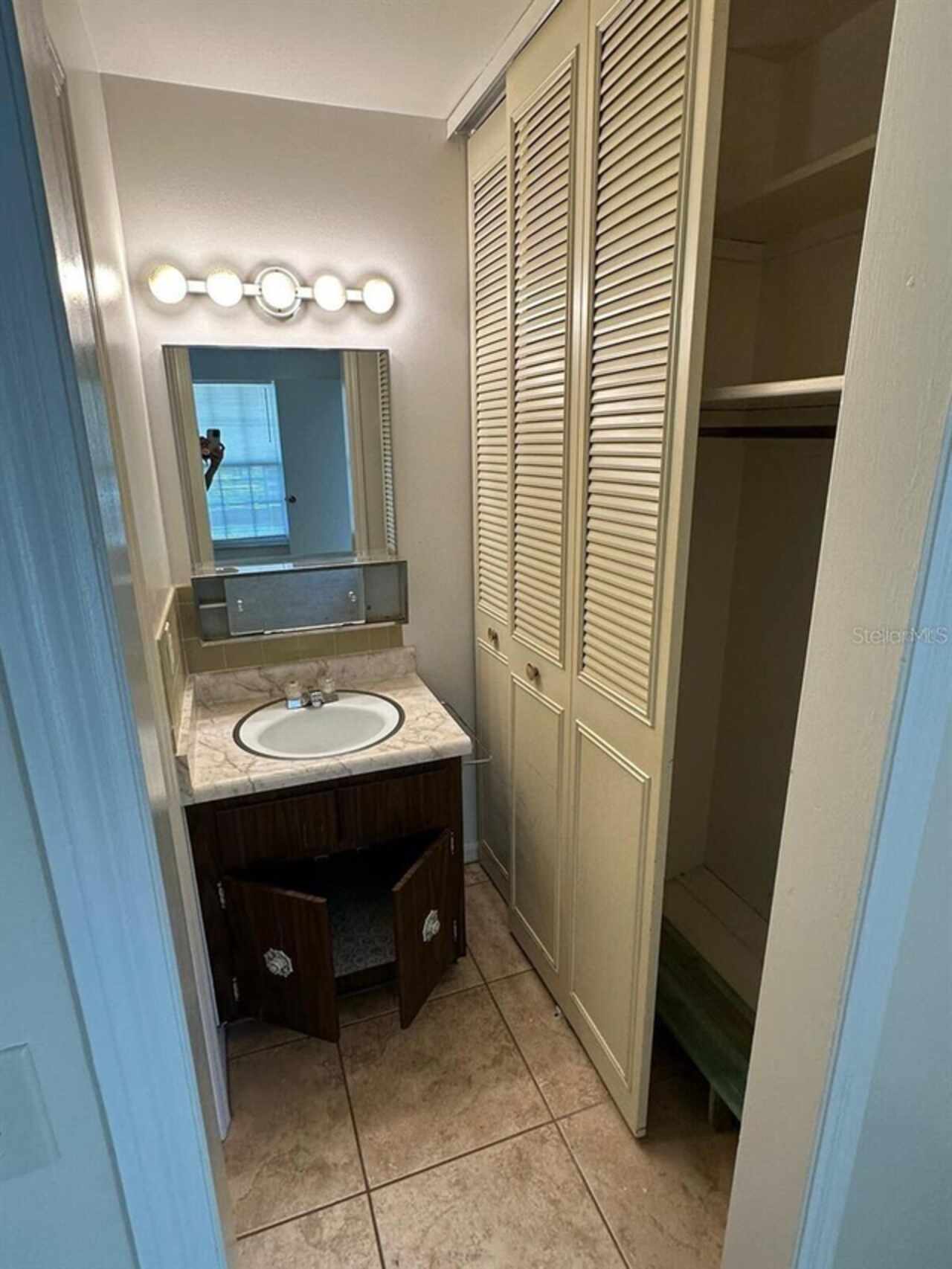 Listing Photo 12
