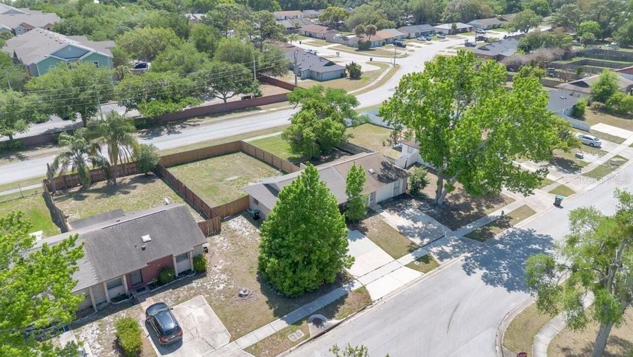 Listing Photo 10