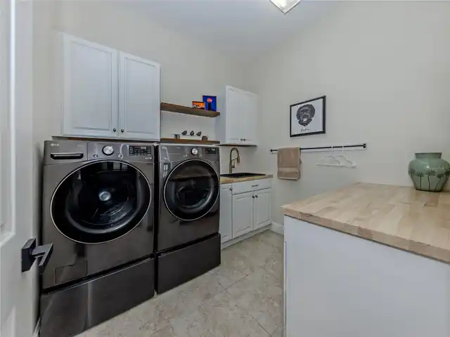 Listing Photo 11