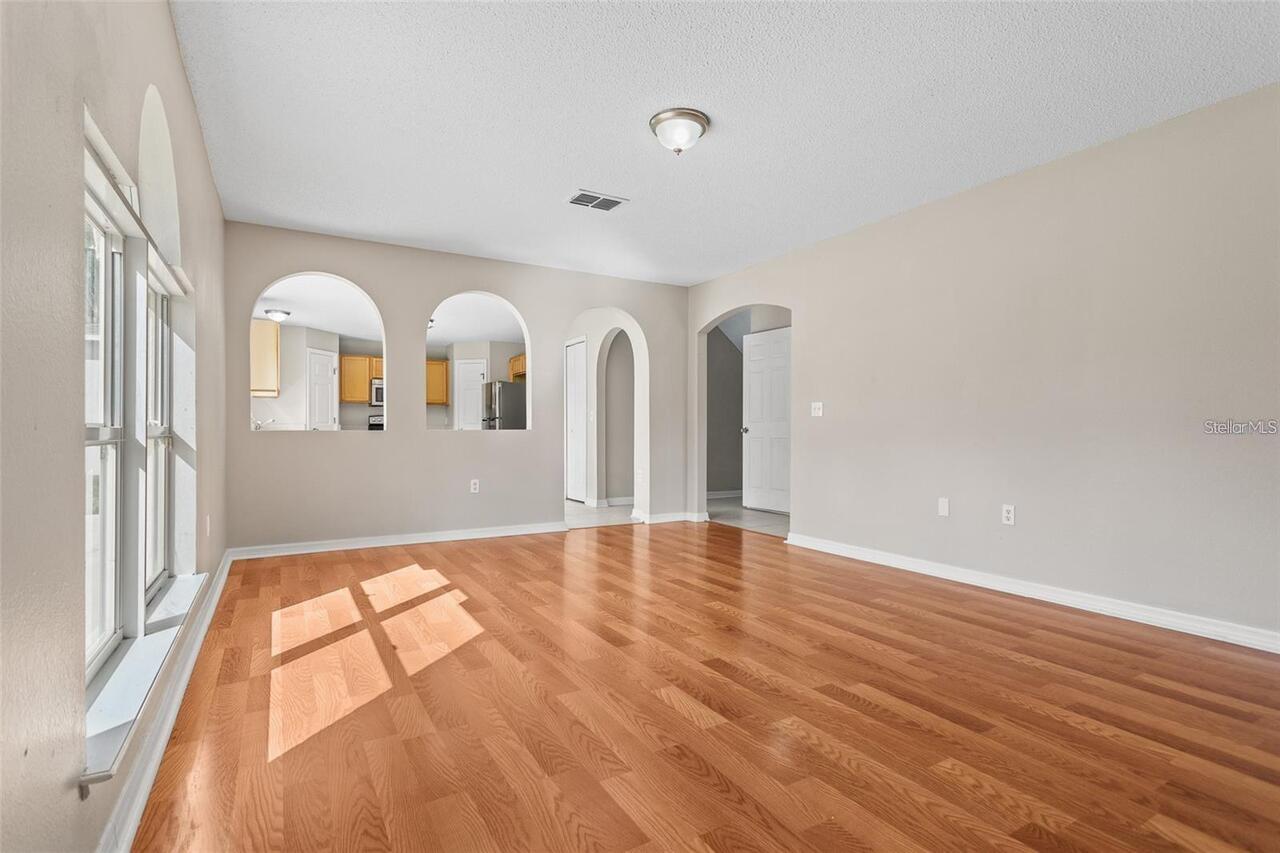Listing Photo 9