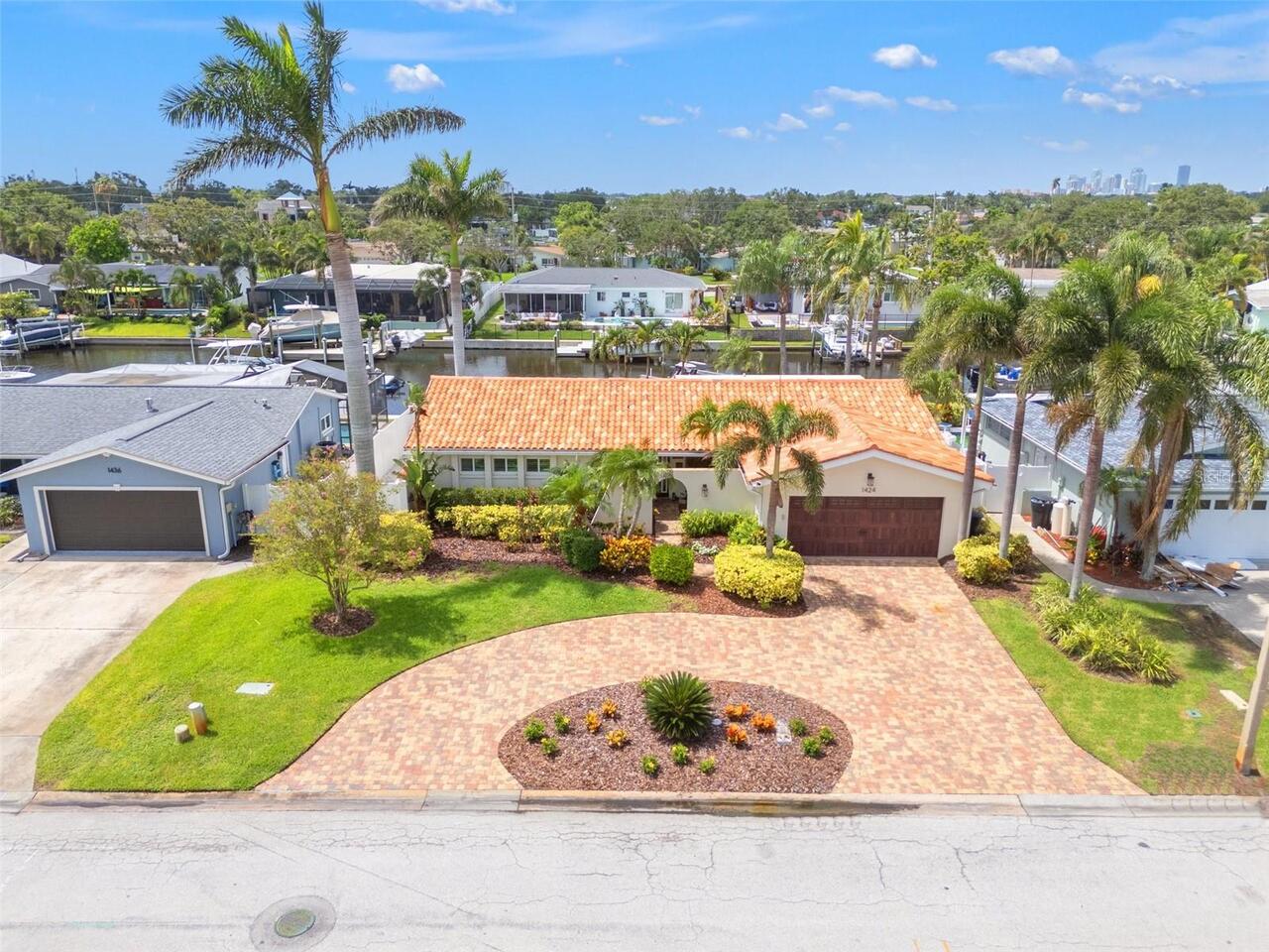 St Petersburg Real Estate