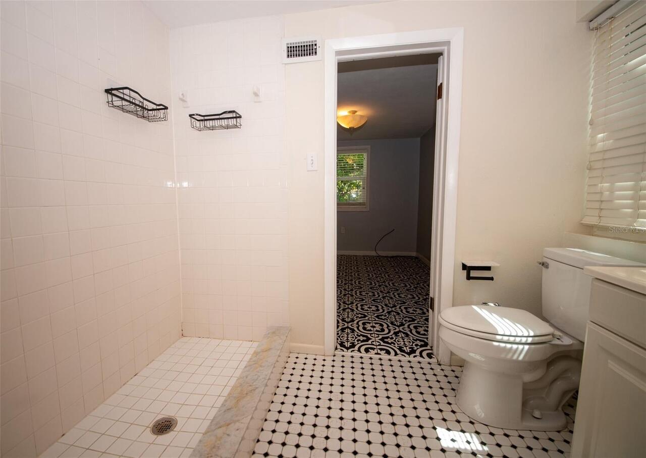 Listing Photo 38
