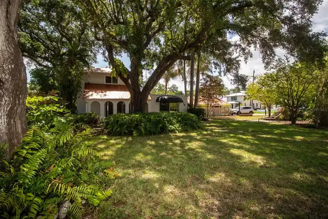 Listing Photo 12