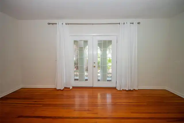 Listing Photo 15