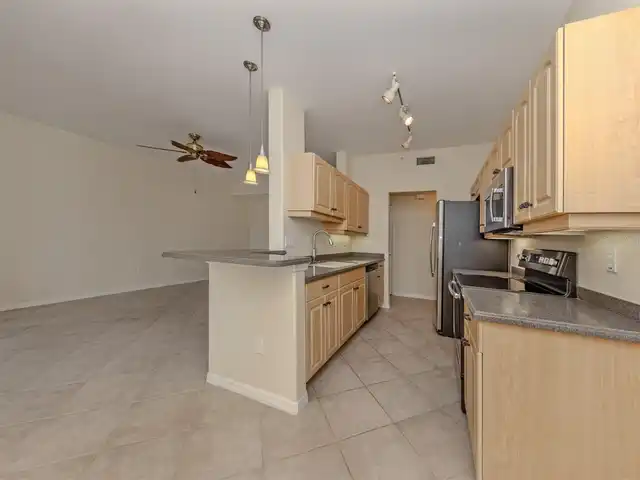 Listing Photo 15