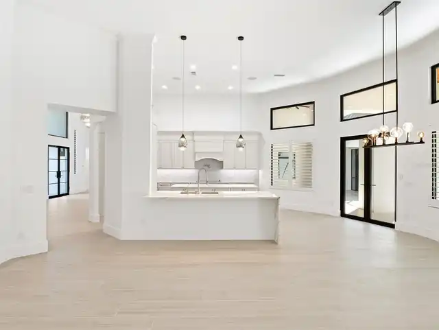Listing Photo 13
