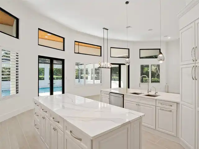 Listing Photo 17