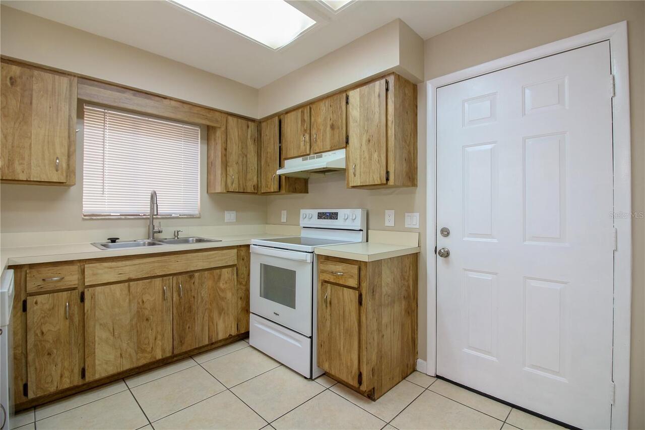 Listing Photo 7