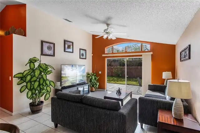 Listing Photo 7