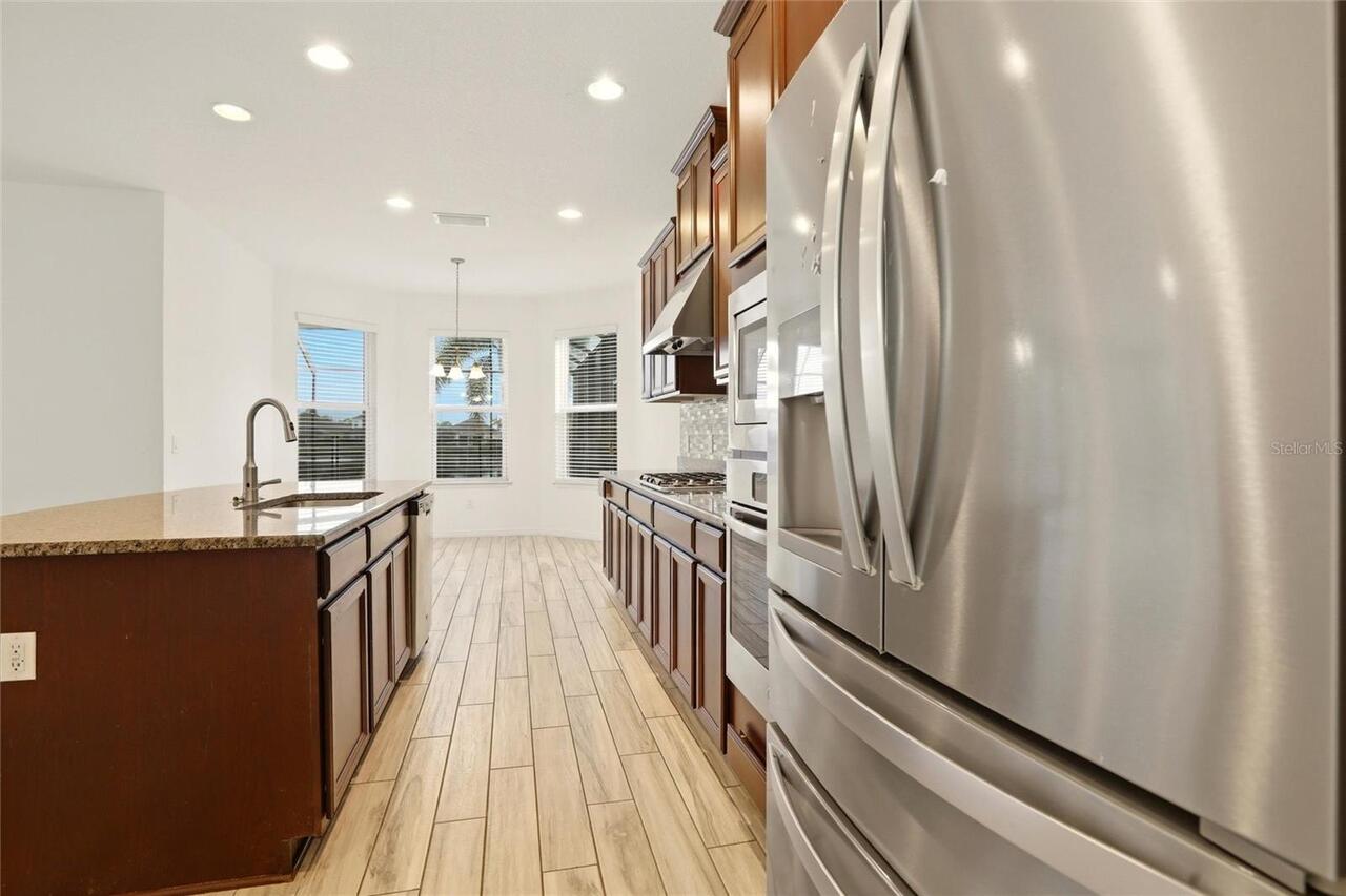 Listing Photo 10