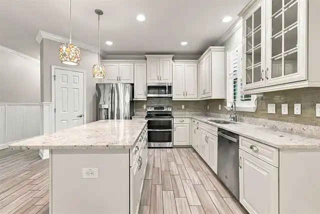 Listing Photo 7