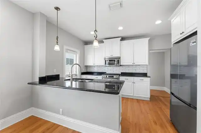 Listing Photo 18