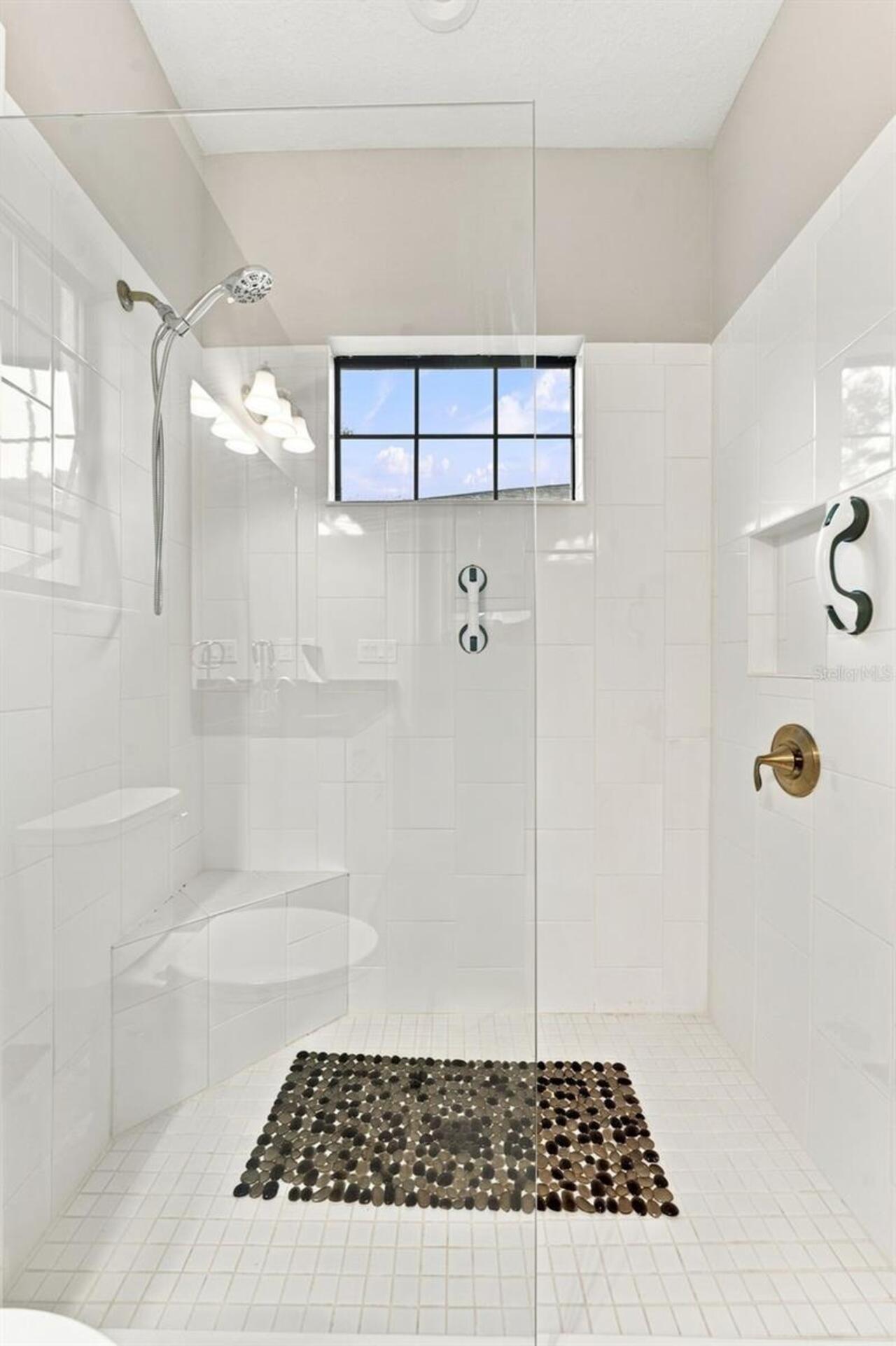 Listing Photo 38