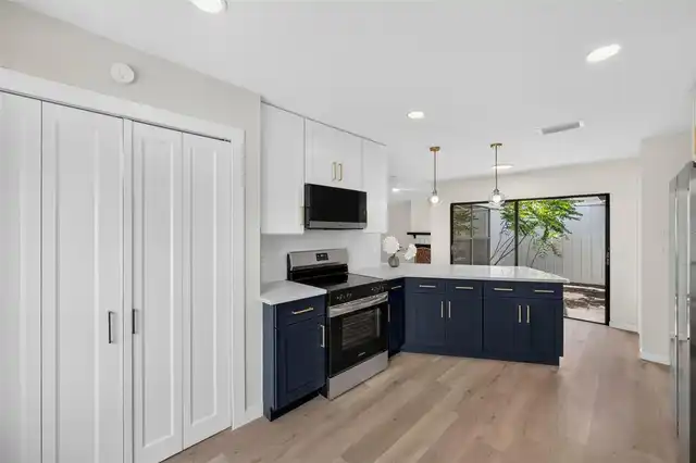 Listing Photo 16