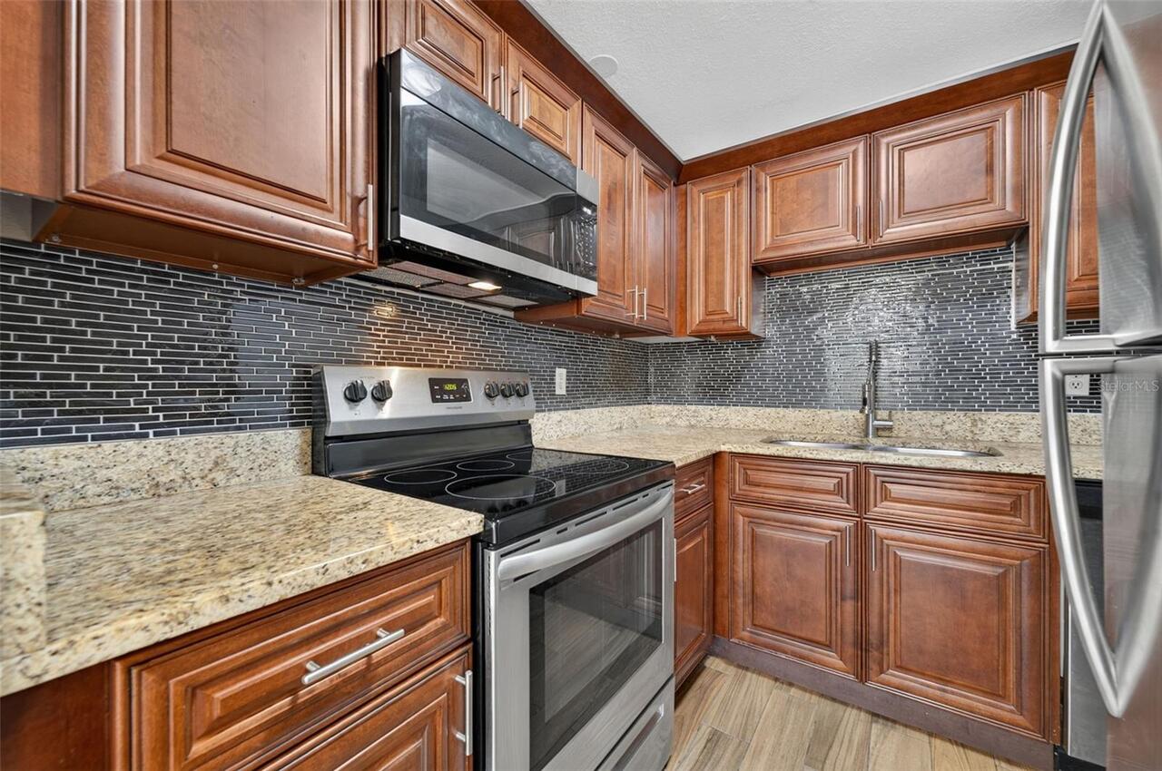 Listing Photo 9