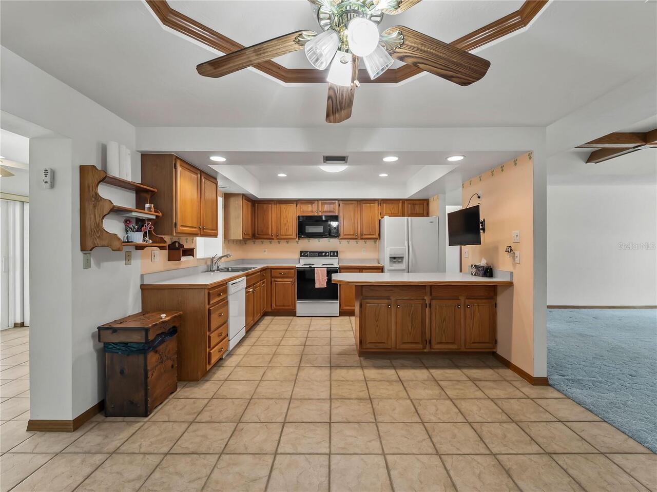 Listing Photo 8